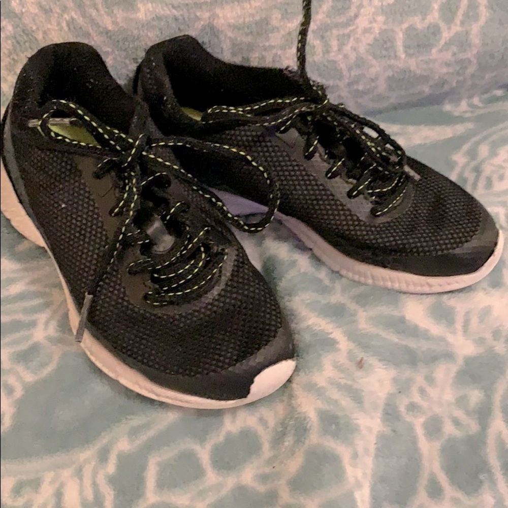 SOLD💥LAST CHANCE💥 FILA Little Boys Athletic Sneakers